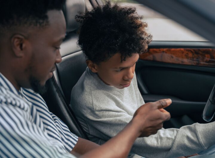 Assurance voiture Renault: les formules idéales pour jeunes conducteurs